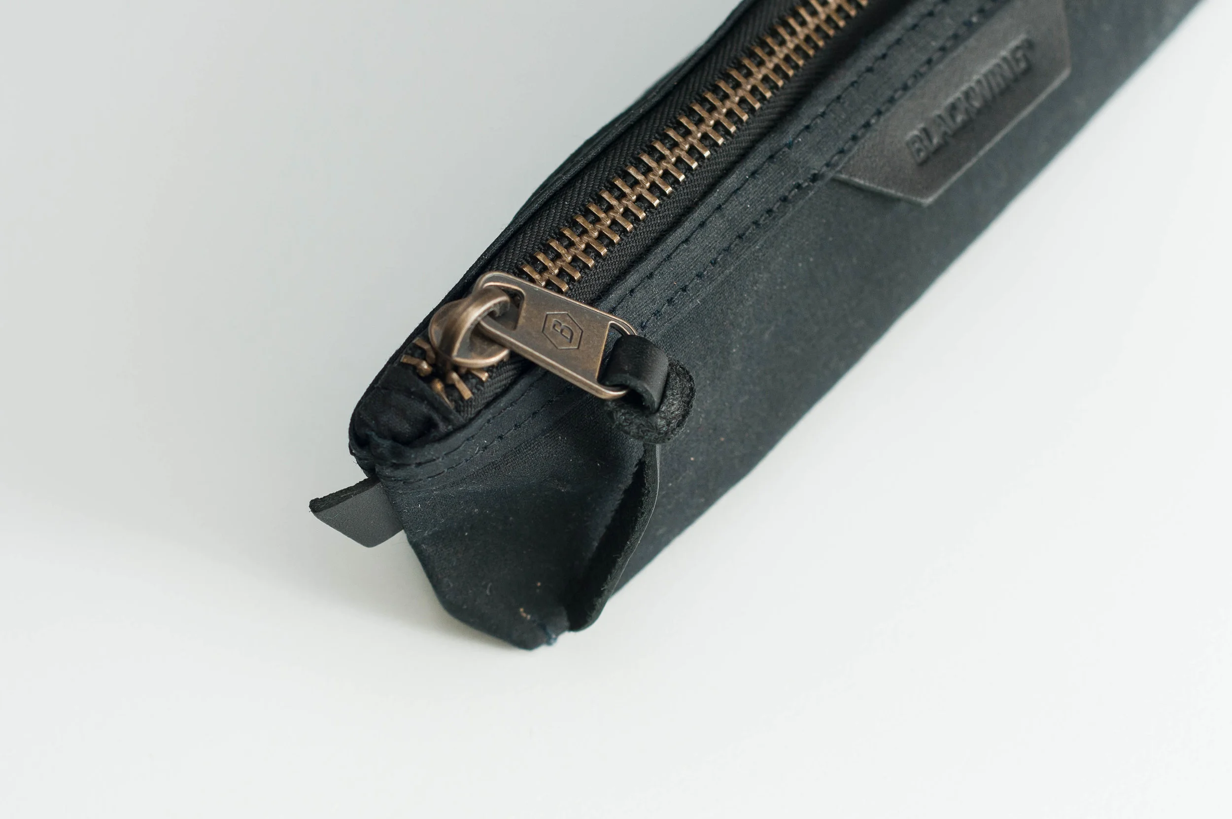 (PALOMINO) BLACWING & ペンケース　セット Palomino Blackwing Pencil Pouch Review — The Pen Addict